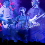 Cuarteto de Nos convirtió el Movistar Arena en una celebración de 20 años de Raro